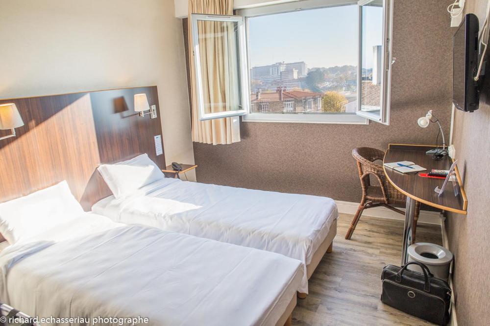 Hotel De La Vendee La Roche-sur-Yon Εξωτερικό φωτογραφία