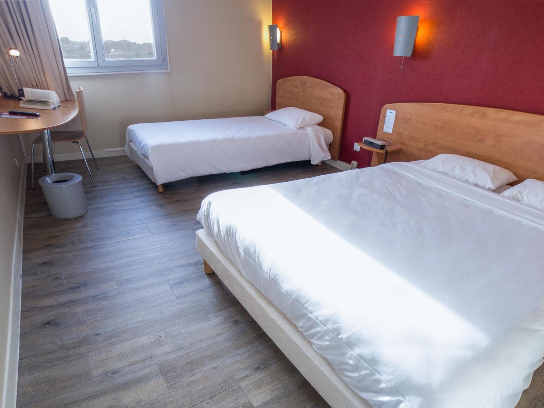 Hotel De La Vendee La Roche-sur-Yon Εξωτερικό φωτογραφία