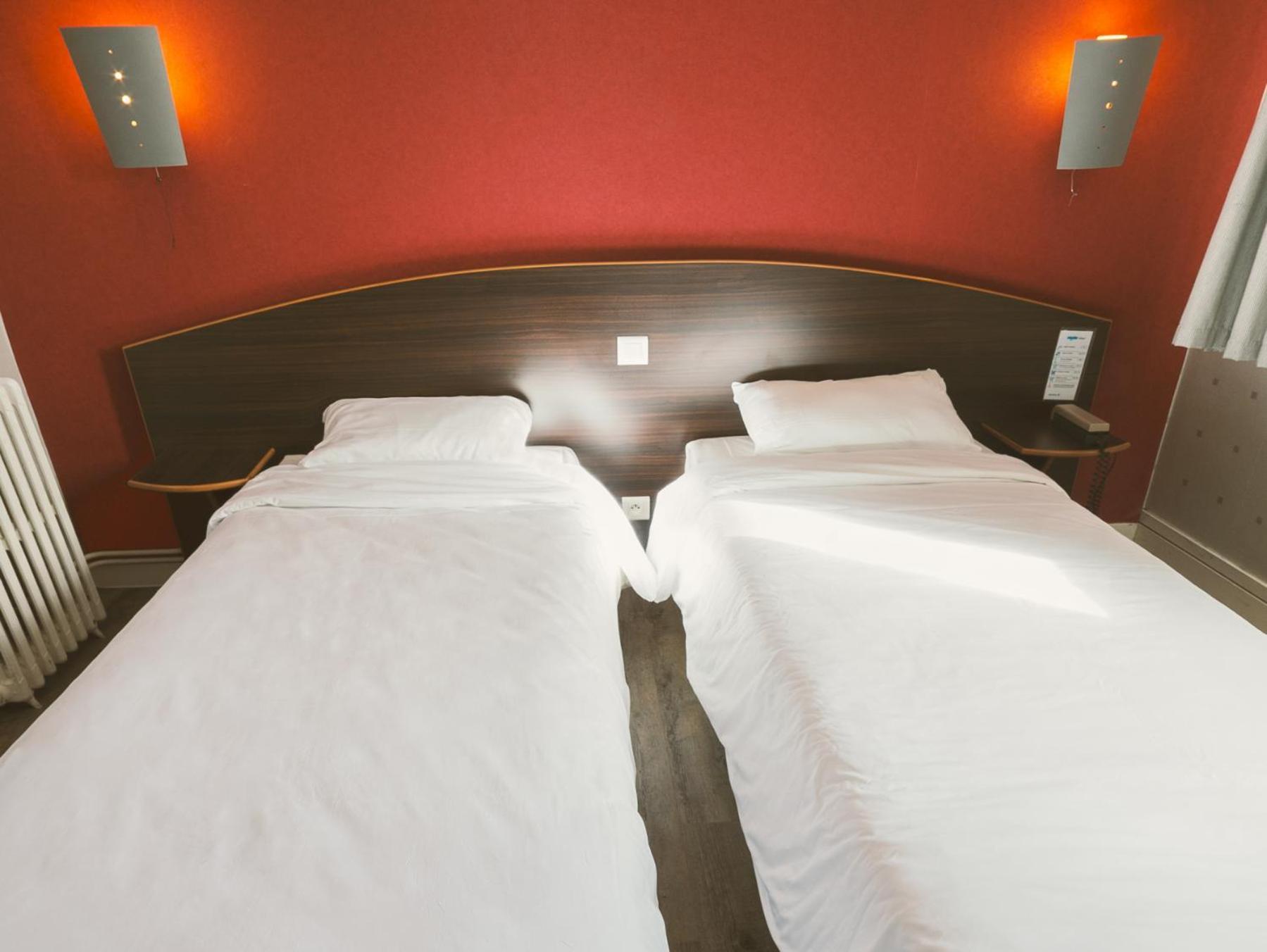 Hotel De La Vendee La Roche-sur-Yon Εξωτερικό φωτογραφία
