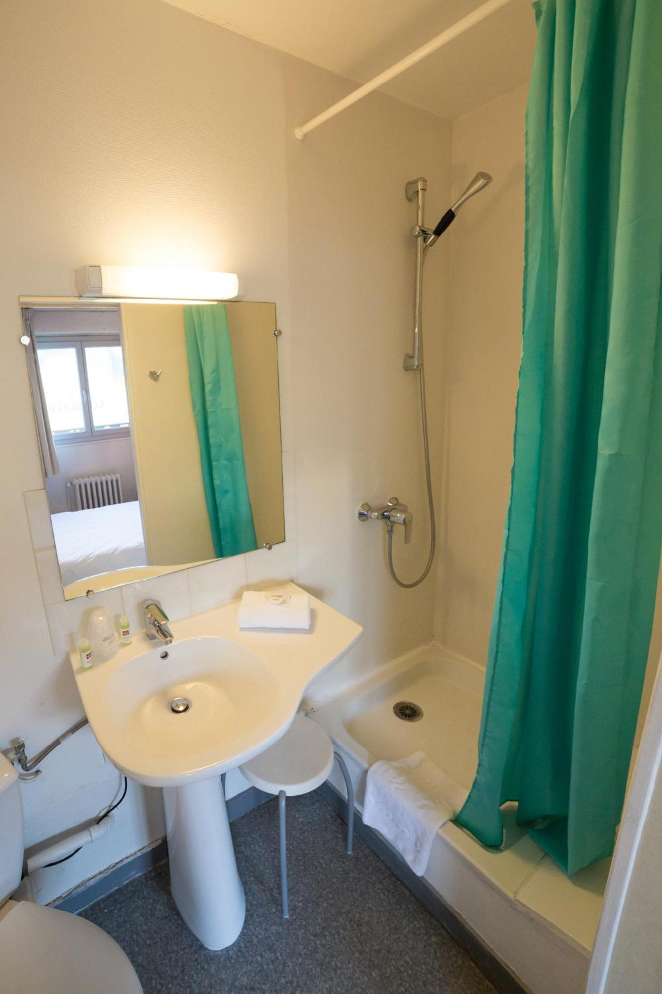 Hotel De La Vendee La Roche-sur-Yon Εξωτερικό φωτογραφία